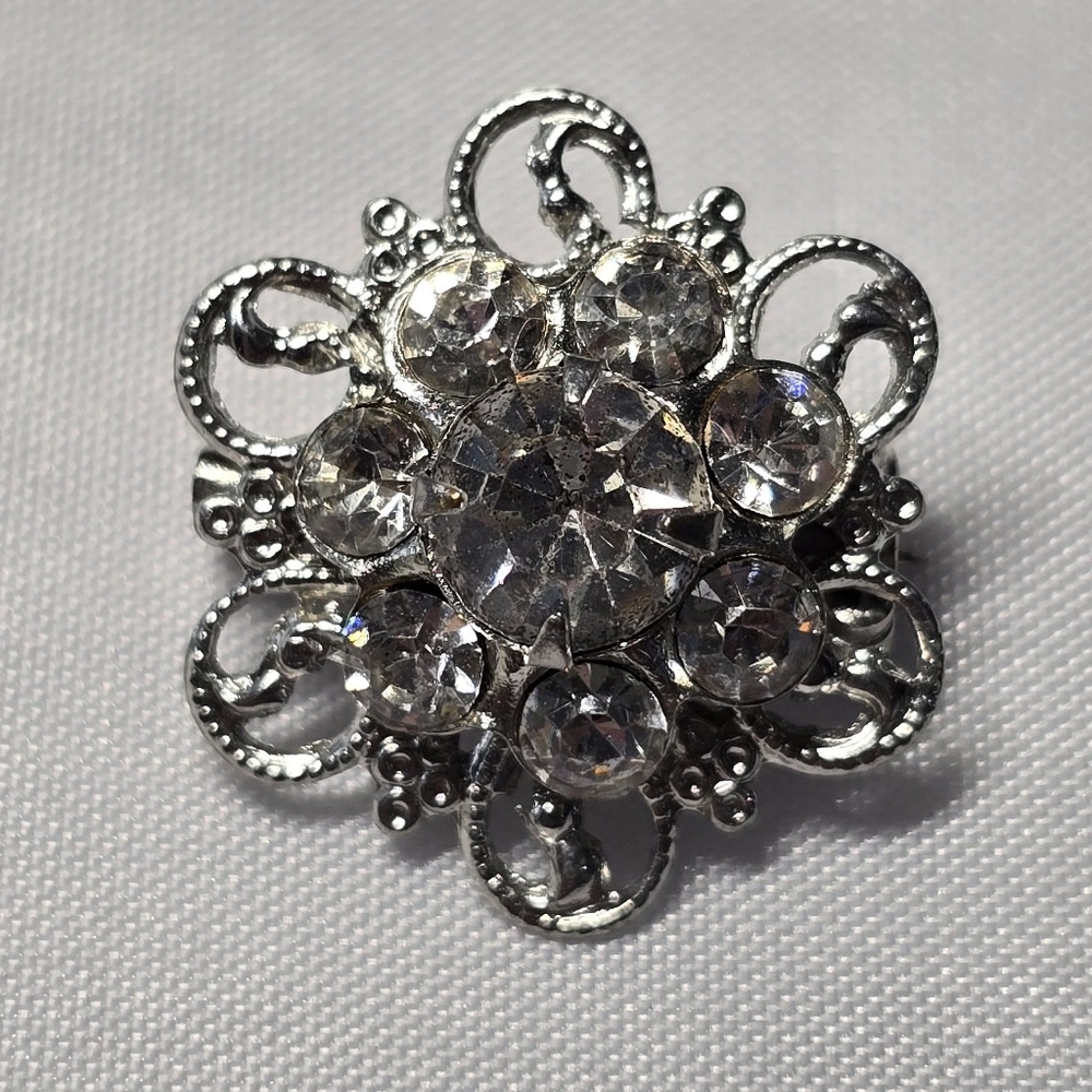 Vintage Dainty Elegant Silver Crystal Brooch